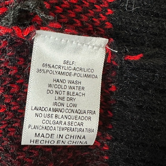 Boutique x Royal & Reese Cardigan Sweater Buffalo Check Plaid Red& Black Medium - Picture 5 of 10